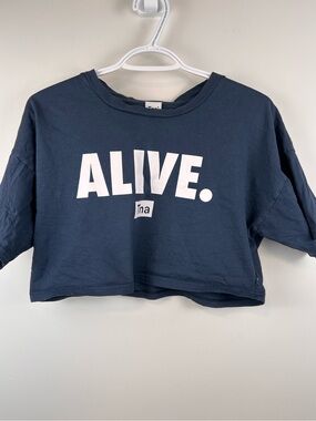TNA Aritzia ALIVE Cropped Graphic Tee Navy Blue Size Medium Cotton